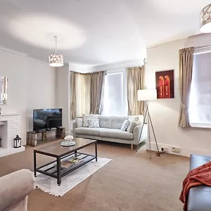 Charming And Cozy Southend-on-Sea